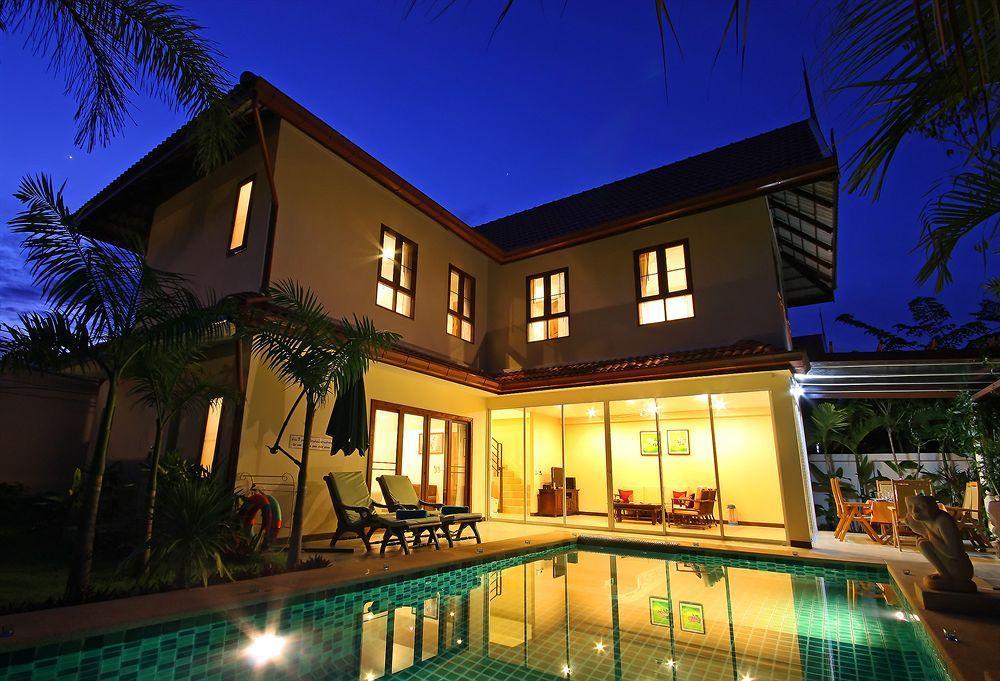 Thai Thani Pool Resort