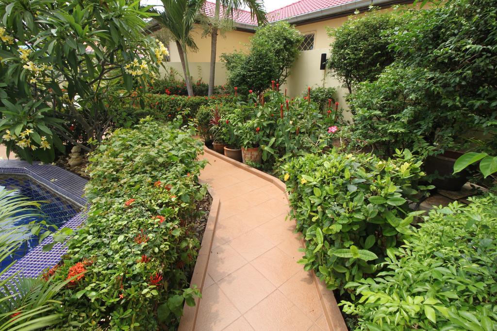 Butterfly Garden By Pattaya Sunny Villa