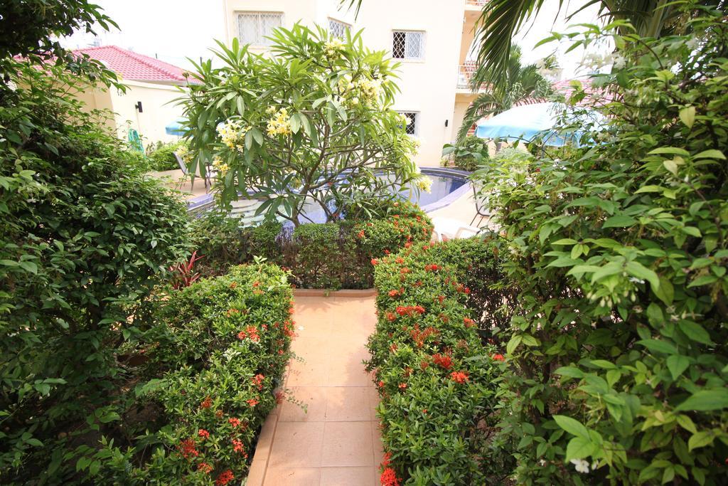 Butterfly Garden By Pattaya Sunny