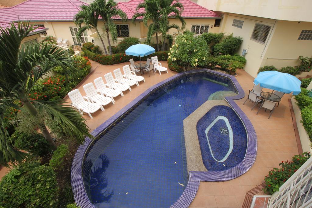 Butterfly Garden By Pattaya Sunny *