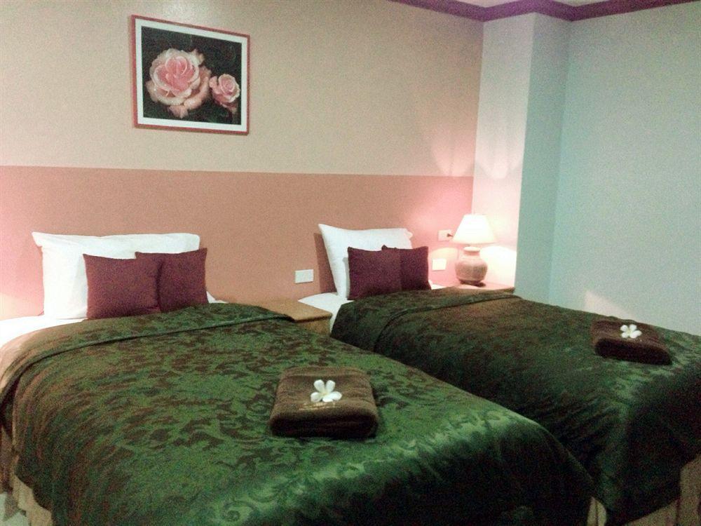 Hotel Tiras 2*