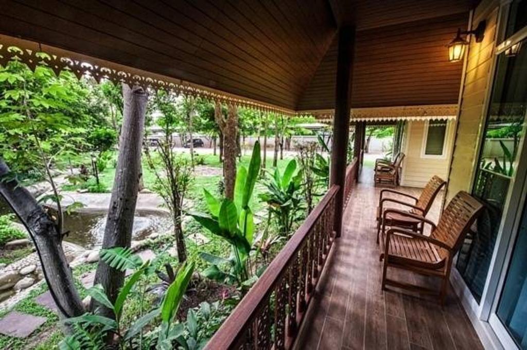 Baan Nam Pen 3* Amphawa