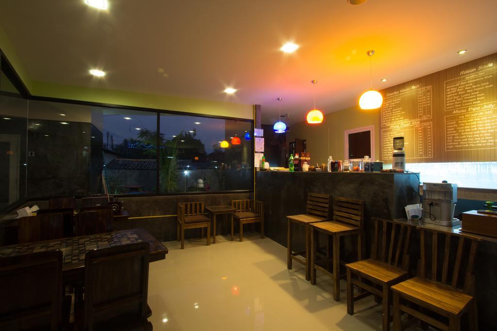 Donchai House Guest House& Cafe Pensão Chiang Mai