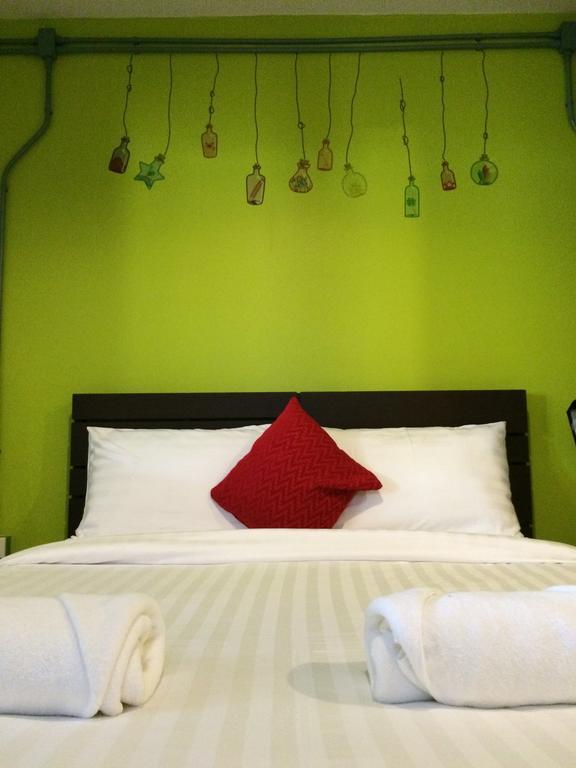 K2 Backpacker Hostel *