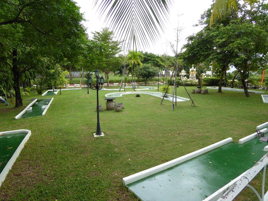 Vip Chain Pool Resort Ban Phe