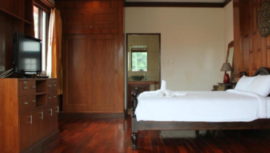 Crystal Samui