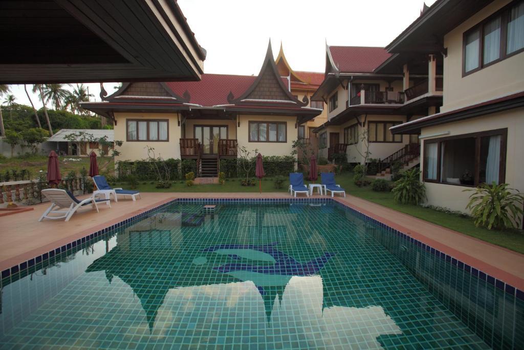 Crystal Samui *