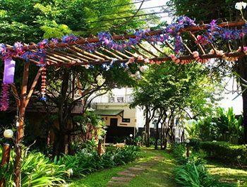 Golden View Boutique Resort