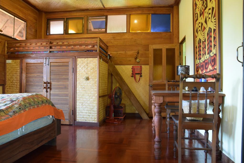 Golden Teak Resort Saraphi