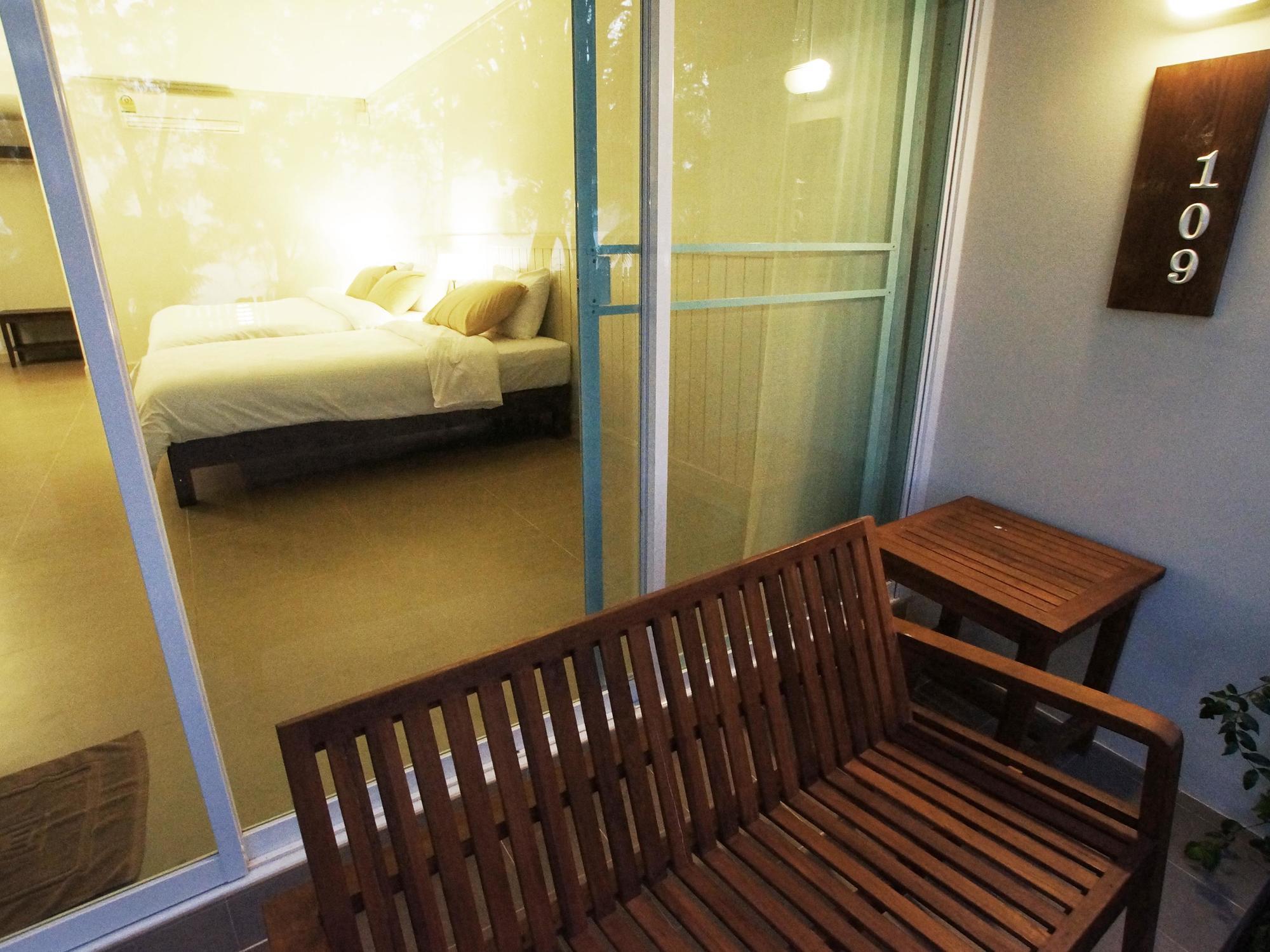 Resort Baan Sukhita 2*