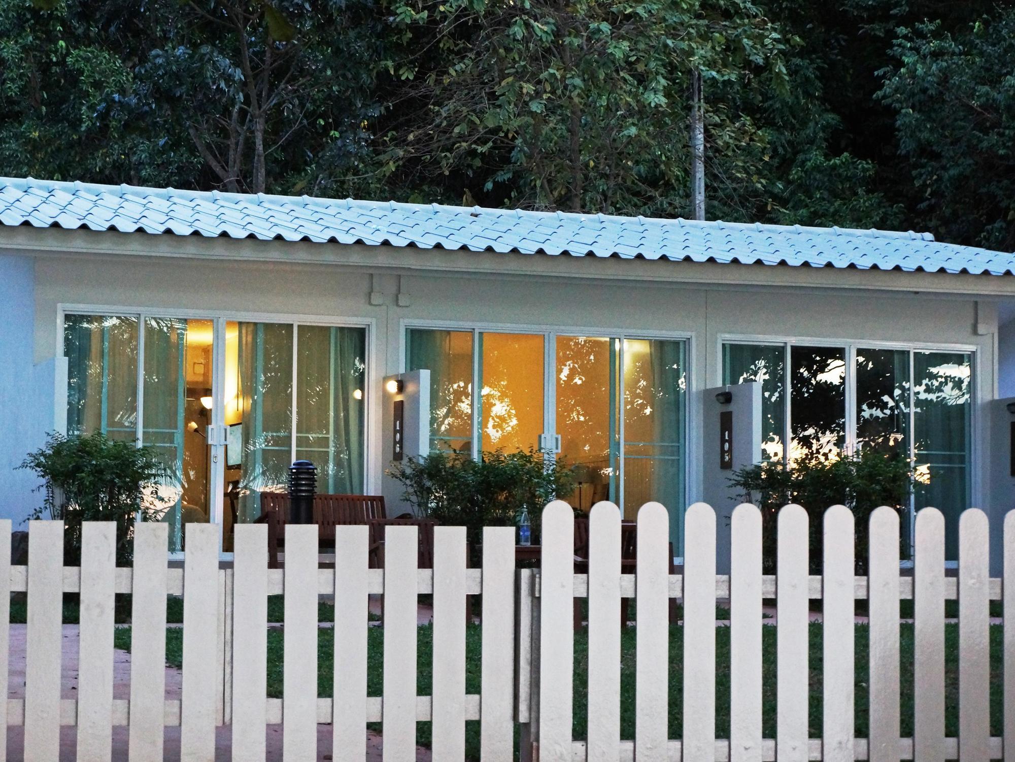 Baan Sukhita