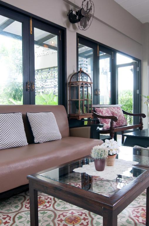 Hotel Ploen By Tolani