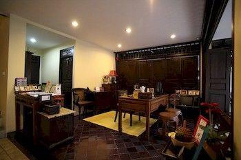 Na Thapae Hotel 3*