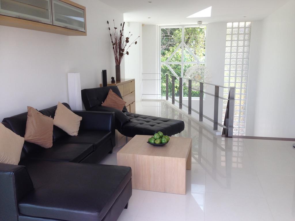 Ginborn 5 Bedroom Pool With Sea View In Pousada