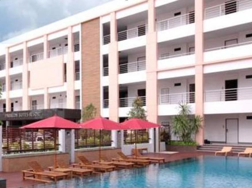 Paragon Hotel 4*