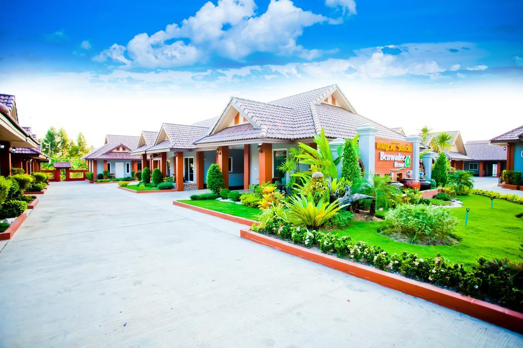 Benwadee Pattaya Hotel 3*