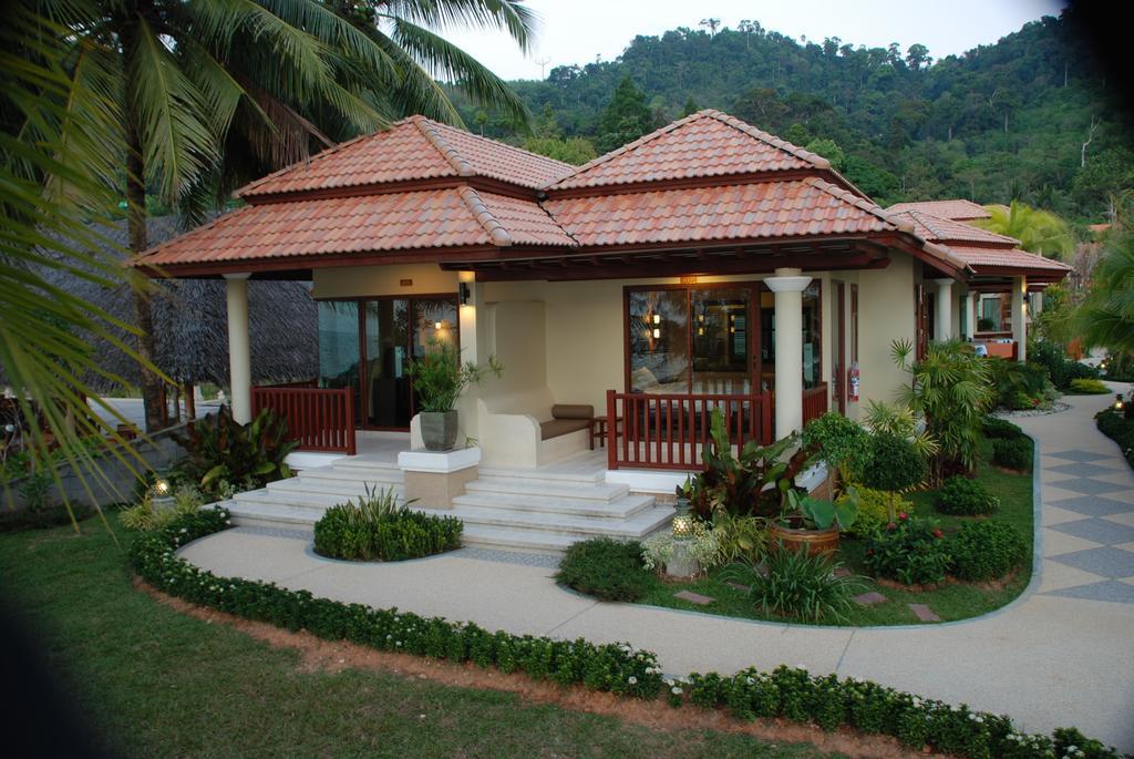 Khaolak Bayfront 3*