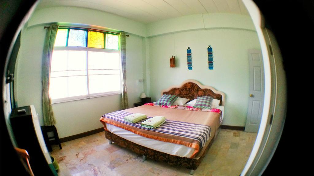Heun Baan Rong Khun Resort