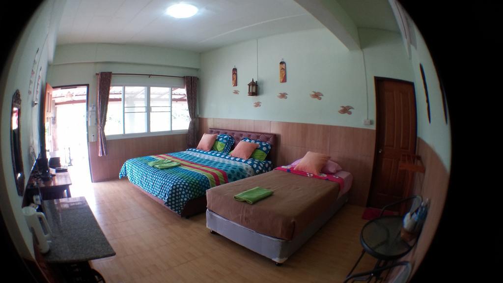 Heun Baan Rong Khun 3* Chiang Rai