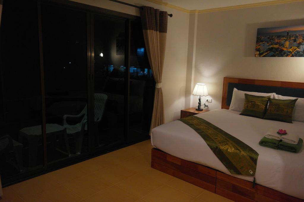 Hotel Lanta At - Sha Extra