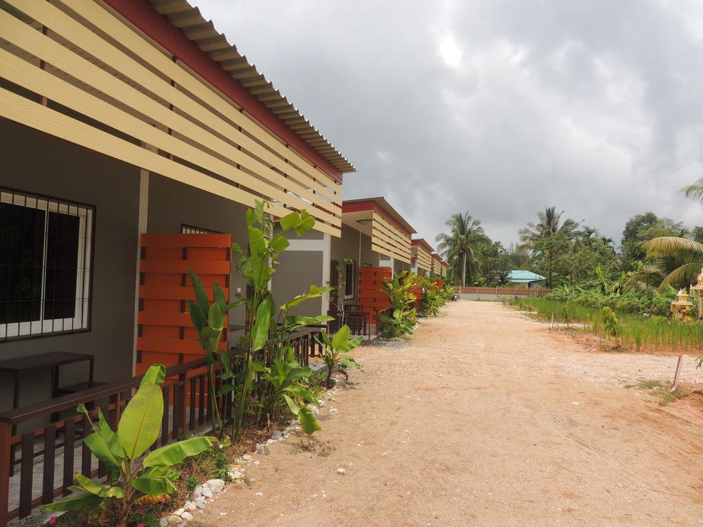 Banana Resort *