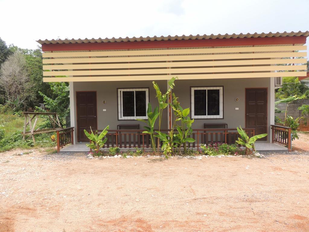 Banana Resort *