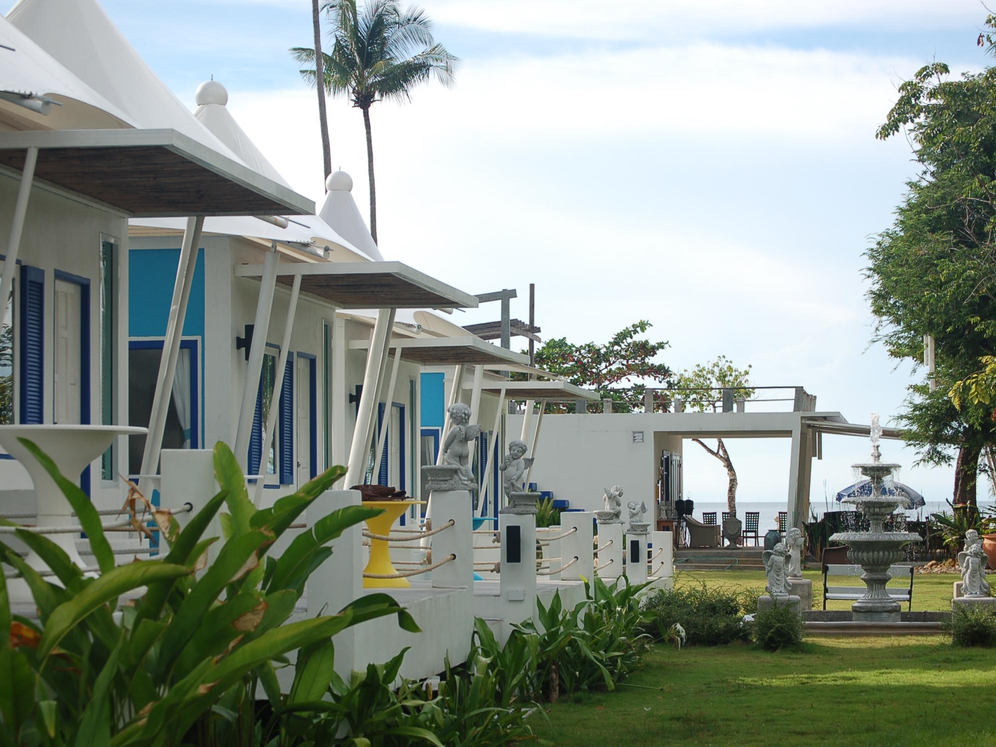 Resort The White Knot