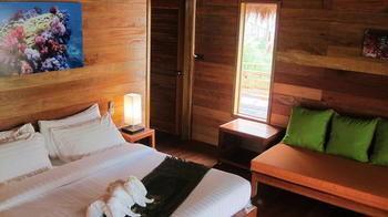 Moons Koh Lipe