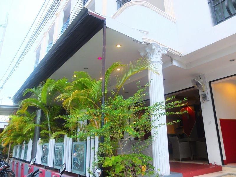 Yani Hotel 3*