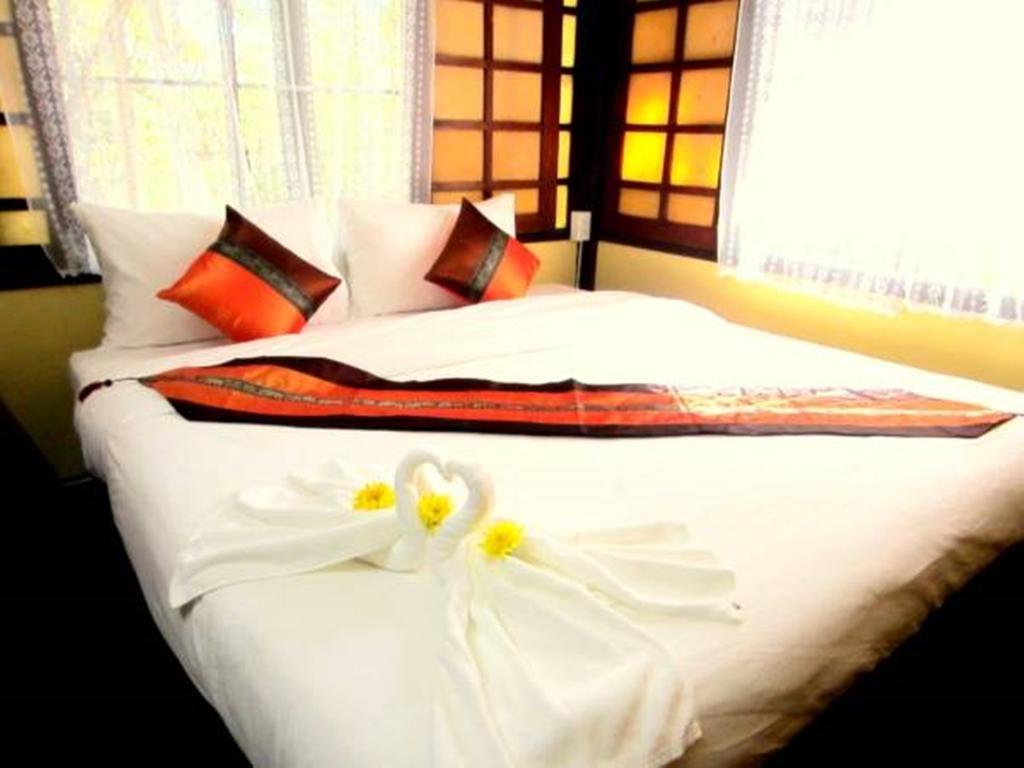 Resort Golden Teak