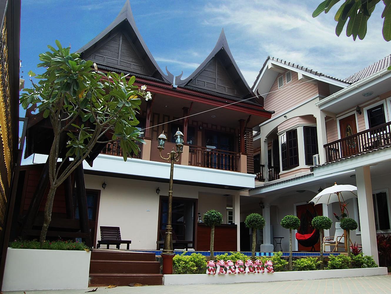 Nasuk House Homestay *