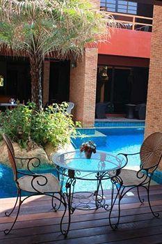 The Retreat Hotel 2*