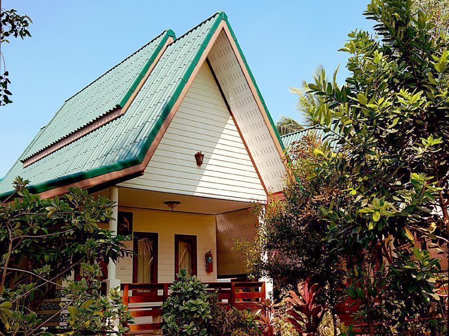 Ruennamyen Amphawa Resort