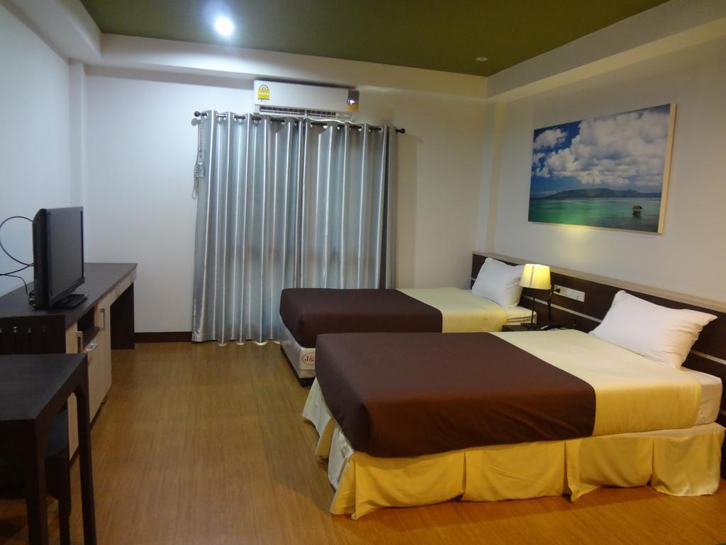 Sleep Tight Hotel 3*