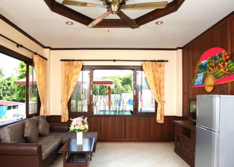 Crystal Samui * Choeng Mon