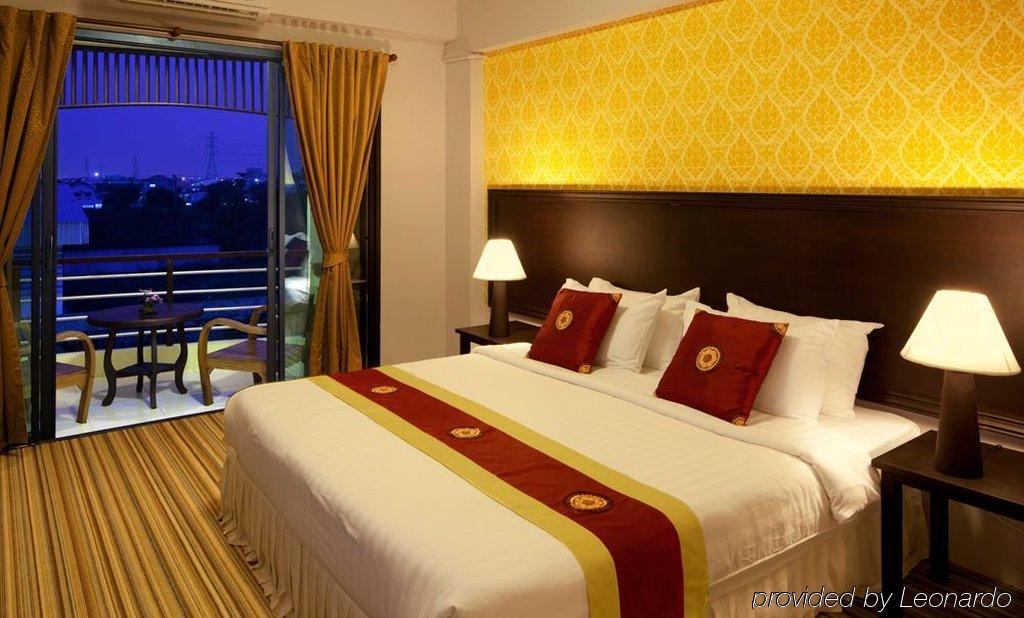 Siam Place Airport Hotel 3*