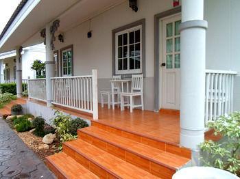 Janrapat And Hotel 3*