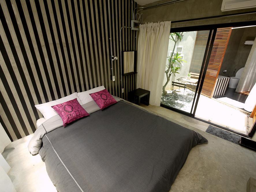Pause & Bar Resort