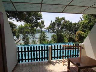 Island View 3*