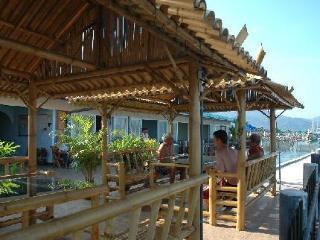 Island View 3*