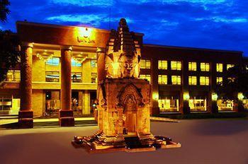Iyara & Hotel 5*