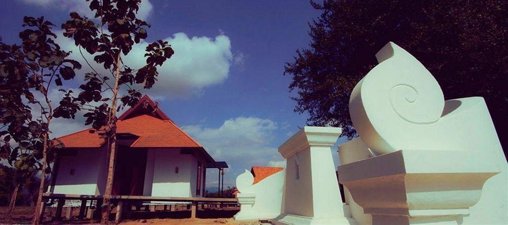 Manee Dheva & Resort