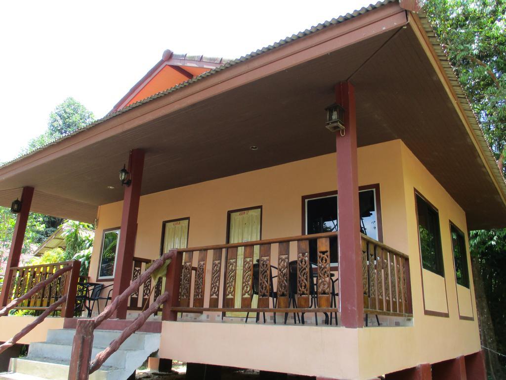 Khaosok Island Guest house