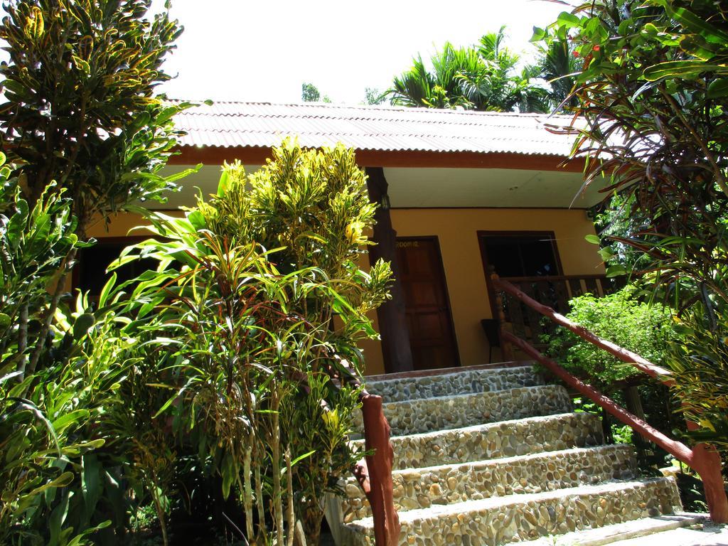 Khaosok Island Guest house