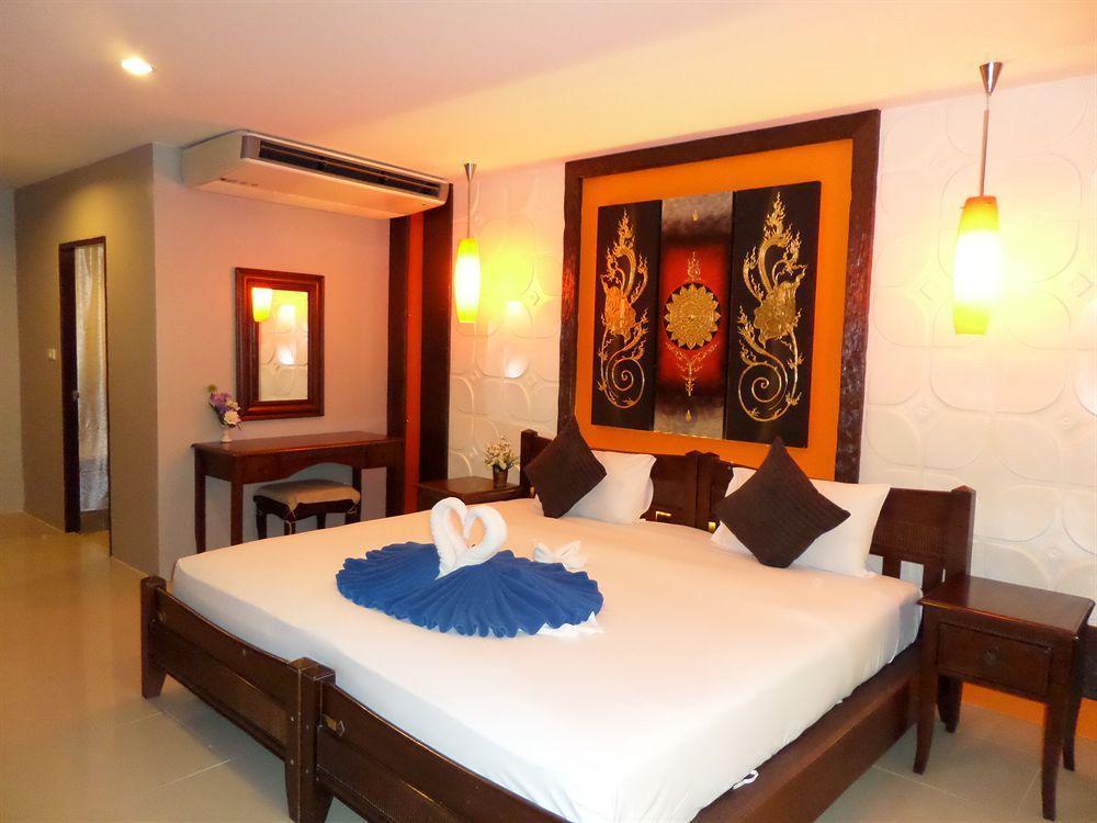 Hotel Time Out Beachfront 3*