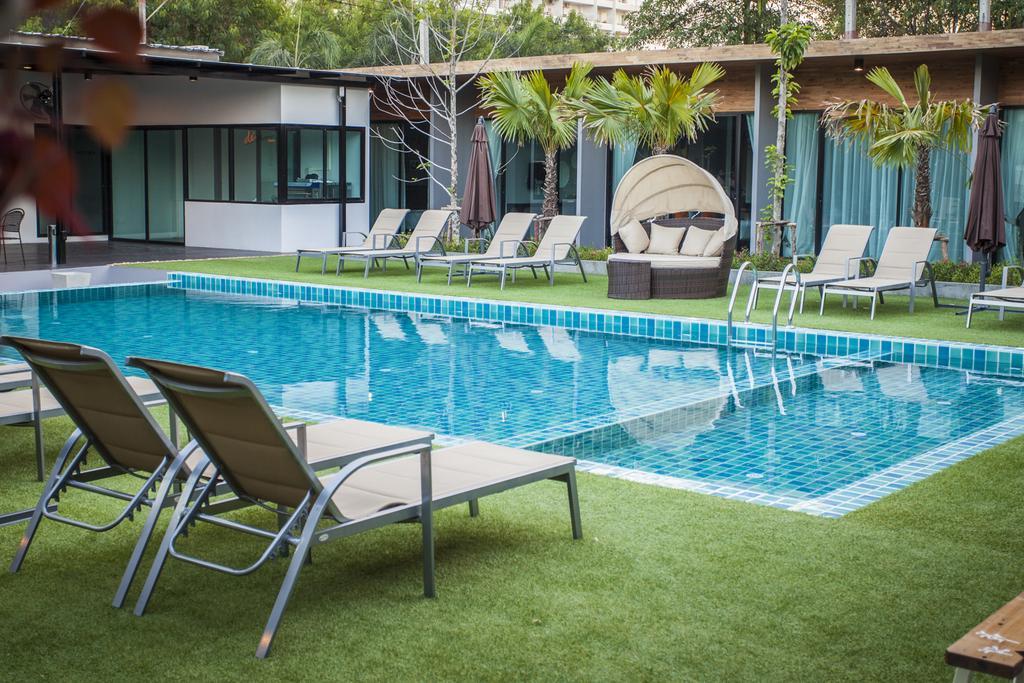 D Living Pattaya 3*