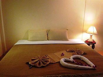 Hotel Capital O 834 Iyara & 3*