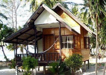 Phangan Hotel 2*