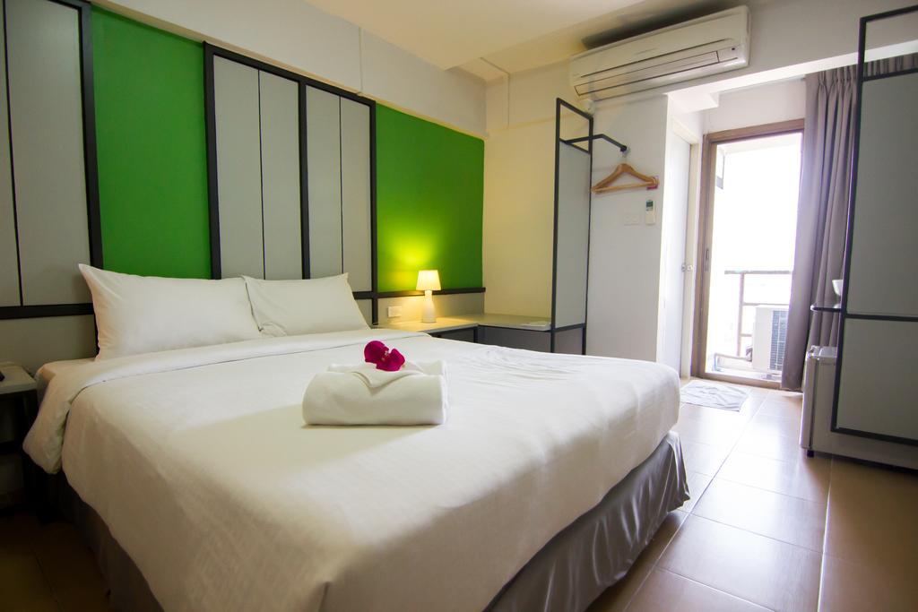 Hotel Regent Ngamwongwan 3*