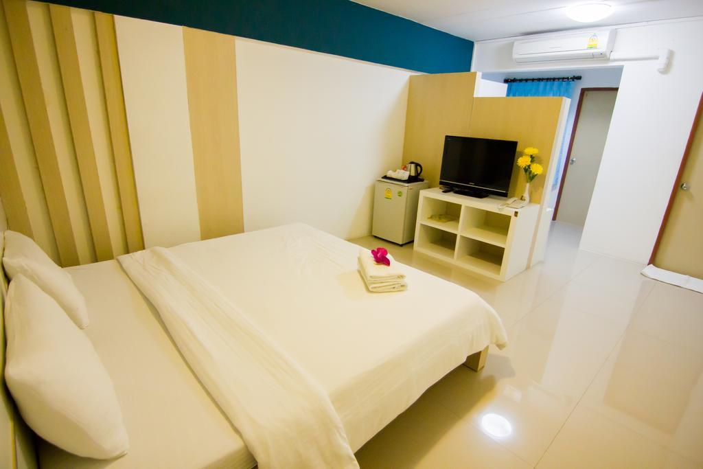 Hotel Regent Ngamwongwan 3*